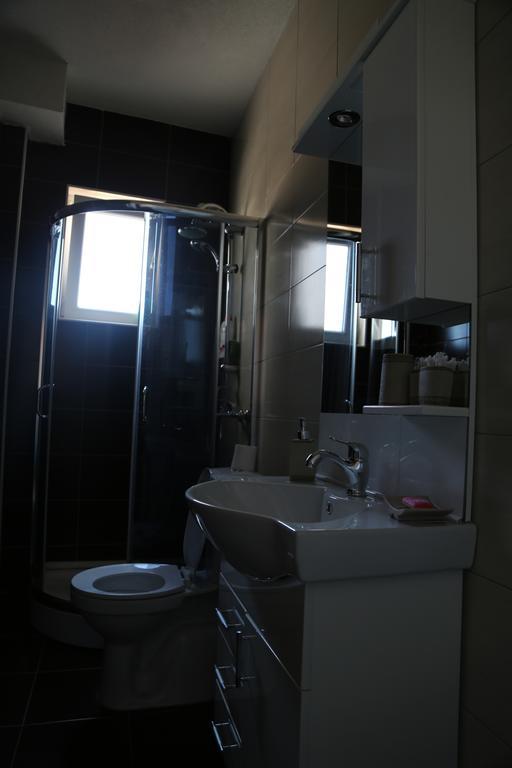 Hotel Antika Prizren Rum bild