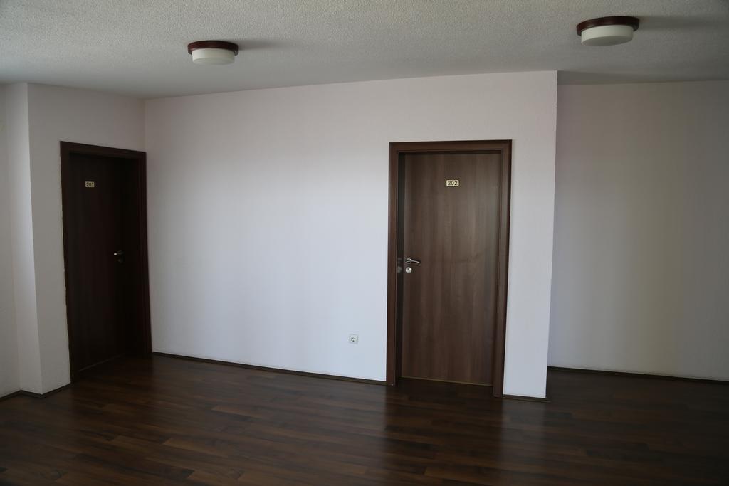 Hotel Antika Prizren Rum bild