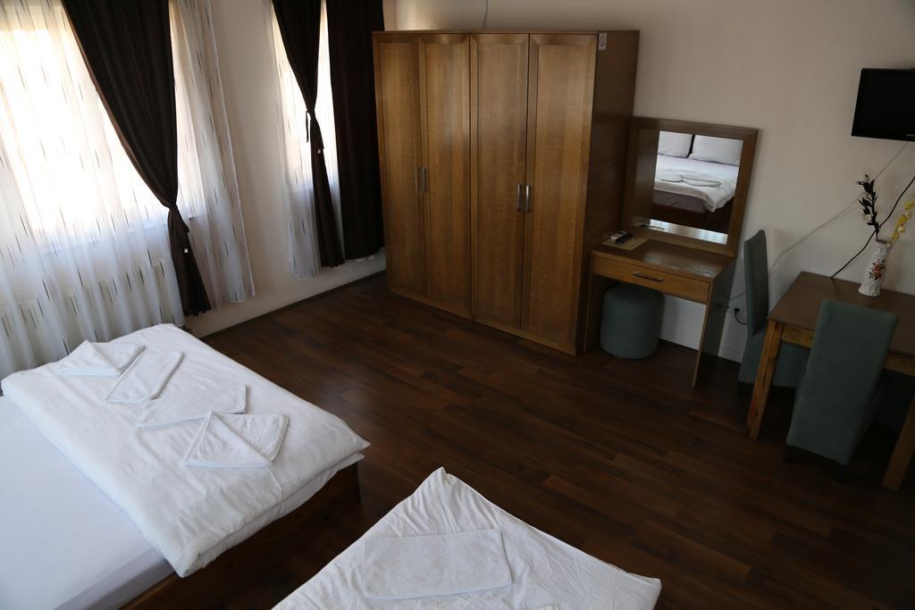 Hotel Antika Prizren Rum bild